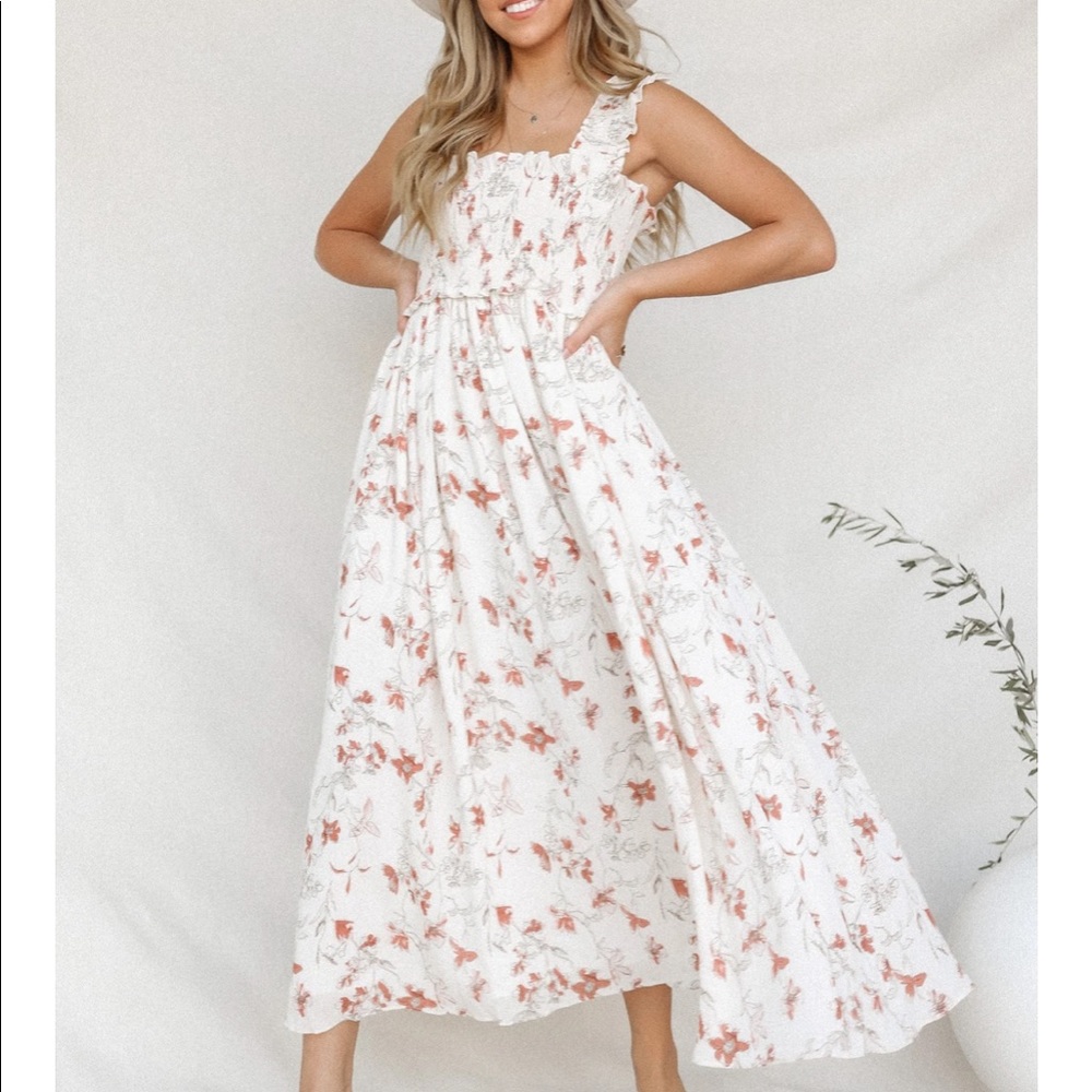 LLACIE Capri Floral Print Smocked Dress Size M